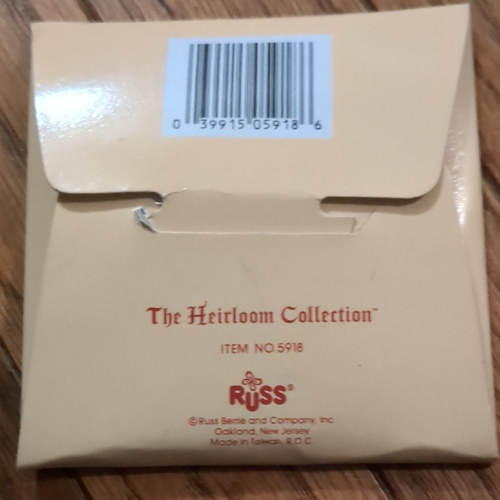 The Heirloom Collection Pewter Ornament - Picture 8 of 8